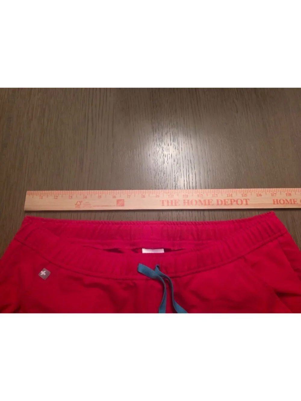 Figs Technical Collection Men's Tansen Red Jogger Scrub Pants - Large EUC